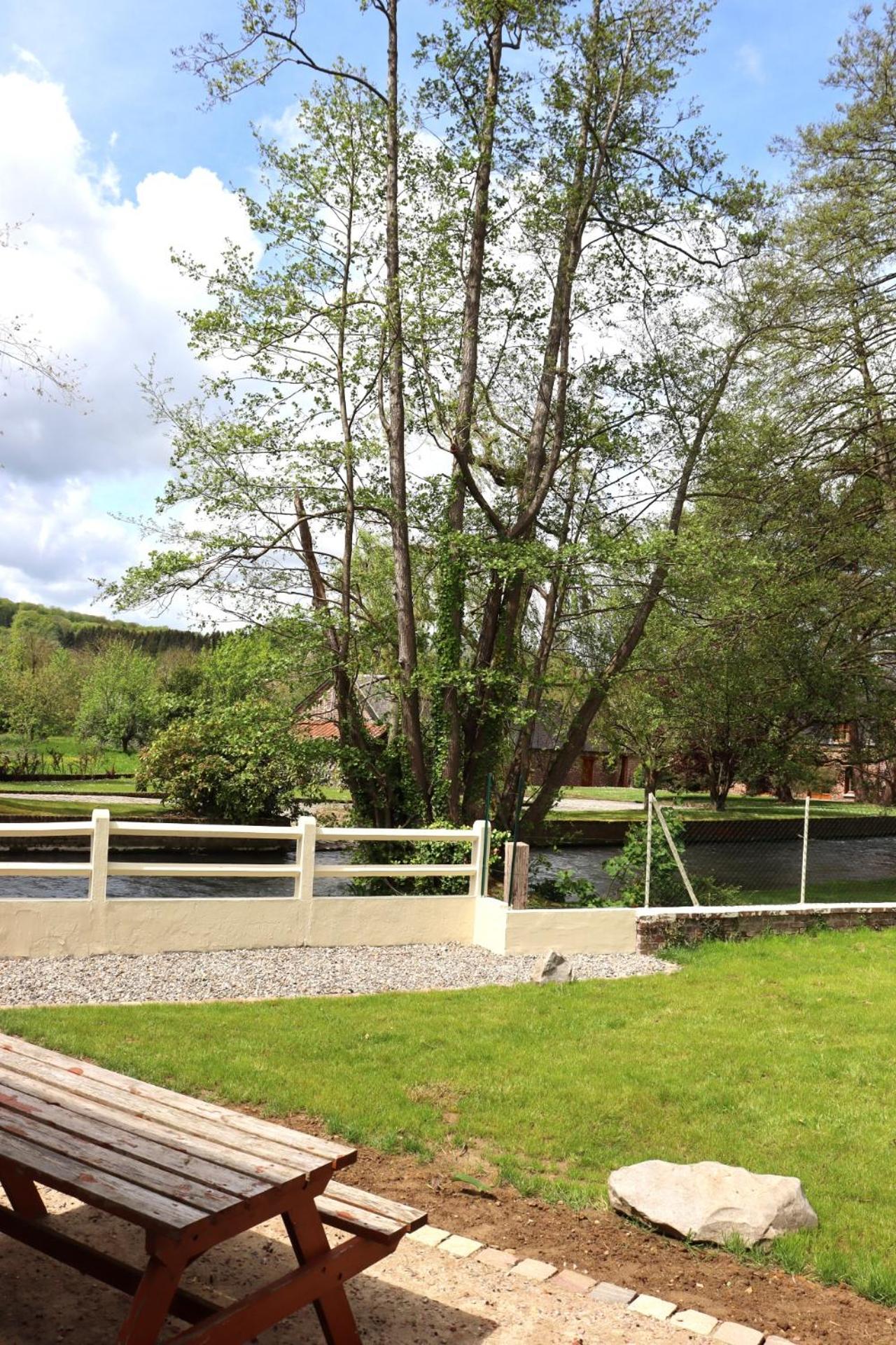 Villa Au Clair Matin Sur L'Yeres Sept-Meules Exterior foto